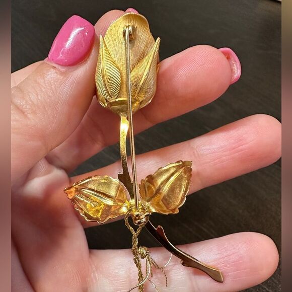 Vintage signed Giovanni Gold Tone Rose Brooch! - Picture 3 of 9